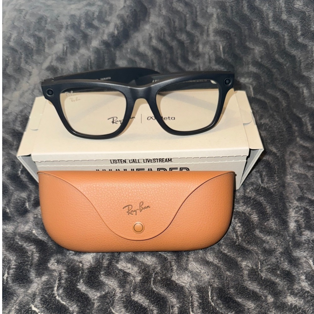 Ray-Ban Meta Wayfarer RW4008 53mm Matte Black Transitions Green Smart Glasses